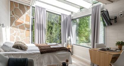 Luminous Lakeside Suite in Laukaa