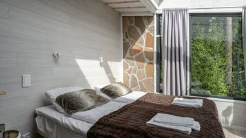 1 bedroom, desk, free WiFi, bed sheets