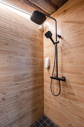 Hair dryer, towels - Comfy Suite with Terrace and Lake Views (Kuusa)