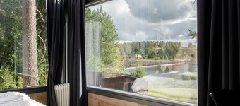 Private & Cozy Suite with terrace and lake views