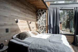 1 bedroom, desk, free WiFi, bed sheets
