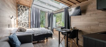 Private & Cozy Suite with terrace and lake views