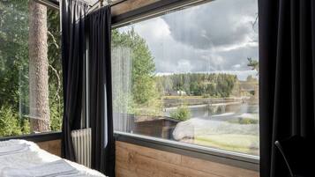 1 bedroom, desk, free WiFi, bed sheets