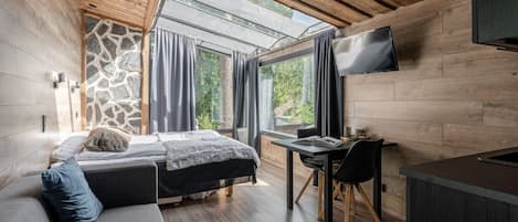 1 bedroom, desk, free WiFi, bed sheets