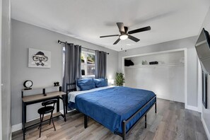 1 Schlafzimmer, Schreibtisch, Bügeleisen/Bügelbrett, kostenloses WLAN