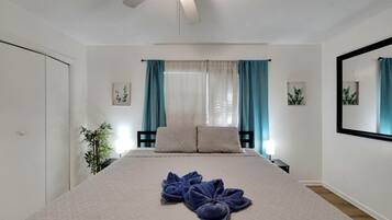 1 slaapkamer, een bureau, een strijkplank/strijkijzer, gratis wifi