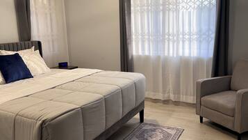 2 bedrooms, in-room safe, desk, iron/ironing board