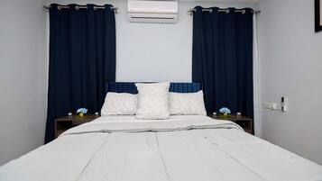 2 Schlafzimmer, Zimmersafe, Schreibtisch, Bügeleisen/Bügelbrett