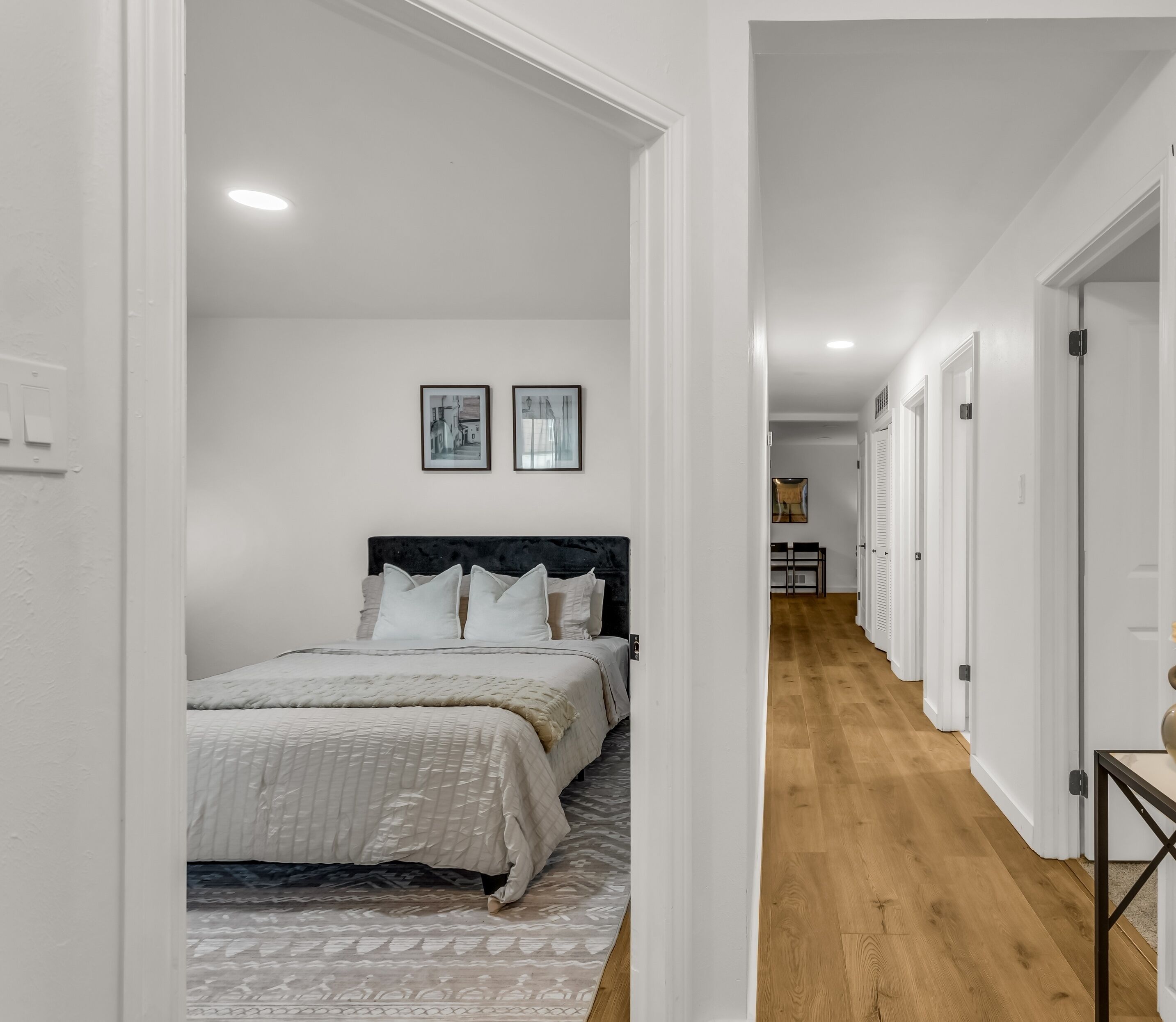 5 habitaciones, escritorio, tabla de planchar con plancha y wifi gratis 