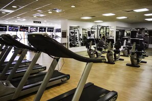 Fitness facility - 3-bedroom Deluxe Condo at luxury resort with waterpark near theme parks (Kissimmee)