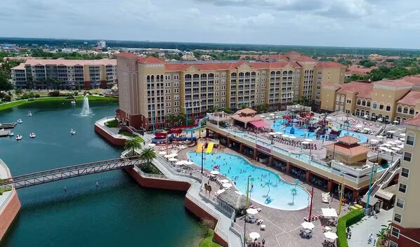 Pool - 3-bedroom Deluxe Condo at luxury resort with waterpark near theme parks (Kissimmee)