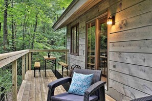 Terrace/patio - Modern & Cozy Cabin - 2 Fireplaces & Sleeps 13 (Killington)
