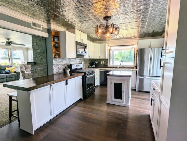 Microwave, oven, stovetop, dishwasher
