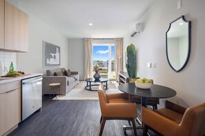 In-room dining - Luxury Apartments by Hyatus White Plains (White Plains)