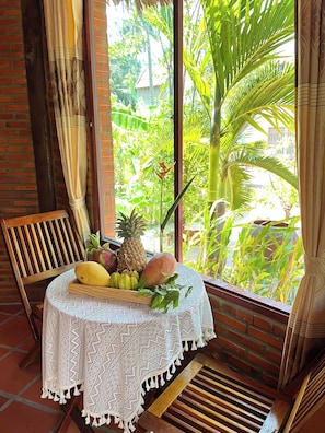Bungalow, 1 Queen Bed, Patio, Garden View