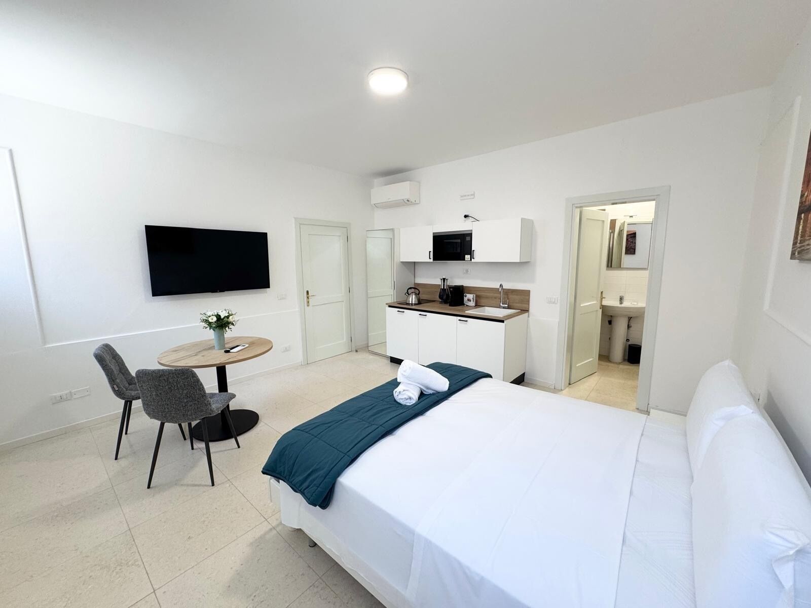 1 chambre, fer et planche à repasser, Wi-Fi, draps fournis