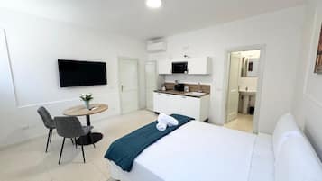 1 chambre, fer et planche Ă repasser, Wi-Fi, draps fournis