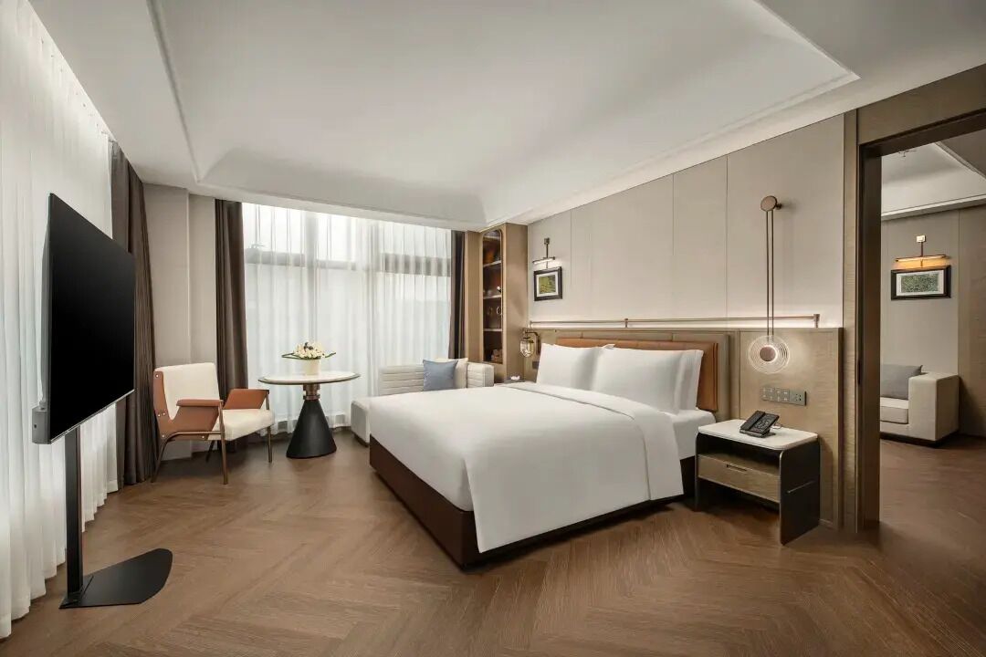 Luxury Studio Suite, City View