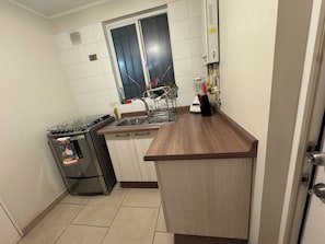 Microwave, oven, stovetop - Spacious and comfortable house with private parking for five people, IX Region. (Padre las Casas)
