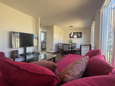 Spacious and comfortable house with private parking for five people, IX Region.