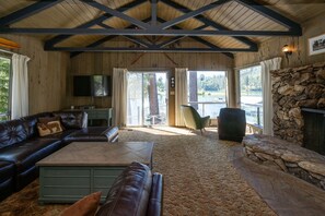 Smart-TV, Videospiele, Bücher, Videothek