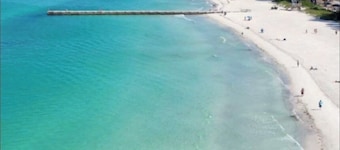 Casa del Mare • Beach-Inspired Home • 7 Miles to Anna Maria Island • 3 to IMG