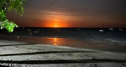 Cumuru Sea Breeze - Feet in the Sand