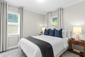 3 Schlafzimmer, Schreibtisch, Bügeleisen/Bügelbrett, kostenloses WLAN
