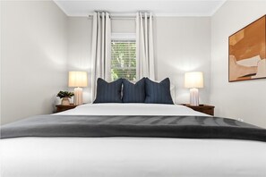 3 soverom, skrivebord, strykejern/-brett og wi-fi (inkludert)