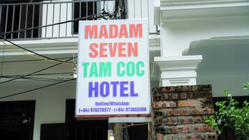 Fachada da propriedade