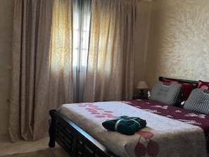 1 bedroom, iron/ironing board, free WiFi