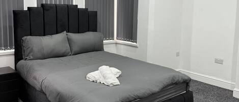 2 camere, ferro/asse da stiro, Wi-Fi, lenzuola