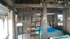 Familie studio suite, 2 slaapkamers, balkon, uitzicht op tuin | Een bureau, gratis wifi, beddengoed