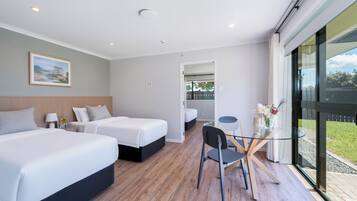 Deluxe Apartment, 1 Bedroom | Private kitchen