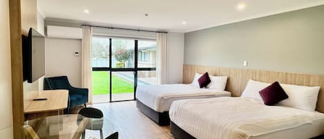 Superior Twin Room, Non Smoking, Air conditioning | Living area