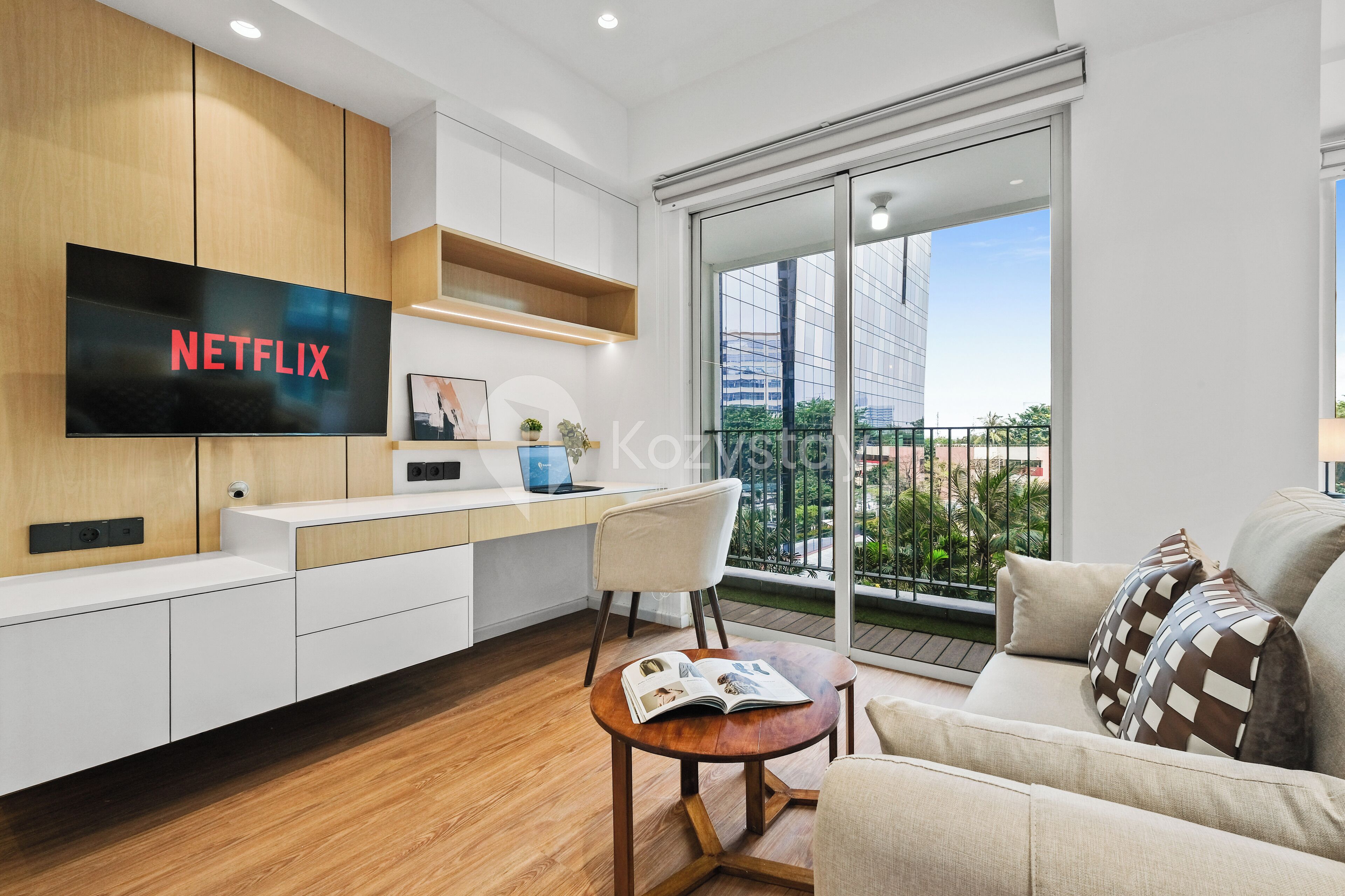 Appartement, 1 chambre, vue ville | Coin séjour | TV connectée de 43 pouces avec chaînes par câble, Netflix