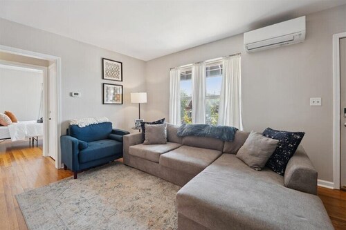 Private Getaway in Downtown Saline Near Ann Arbor!