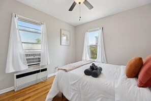 2 bedrooms, iron/ironing board, free WiFi, bed sheets