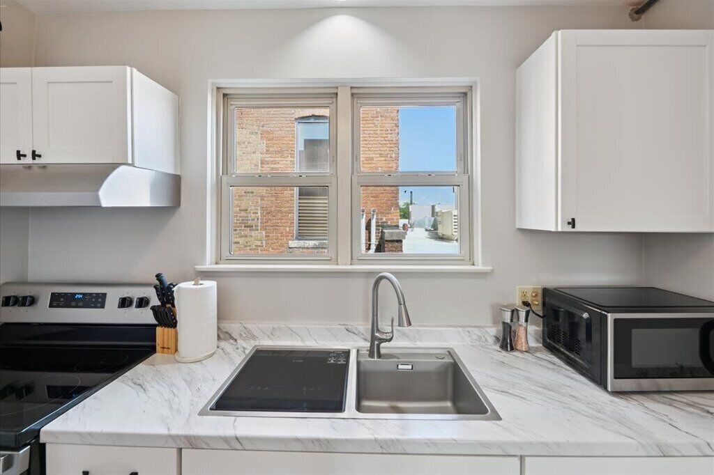 雪櫃、微波爐、焗爐、爐具