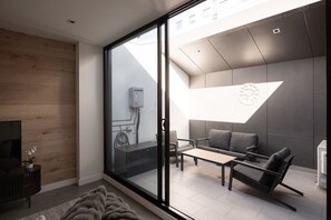 TV - Richmond Gem City Stay (Richmond)