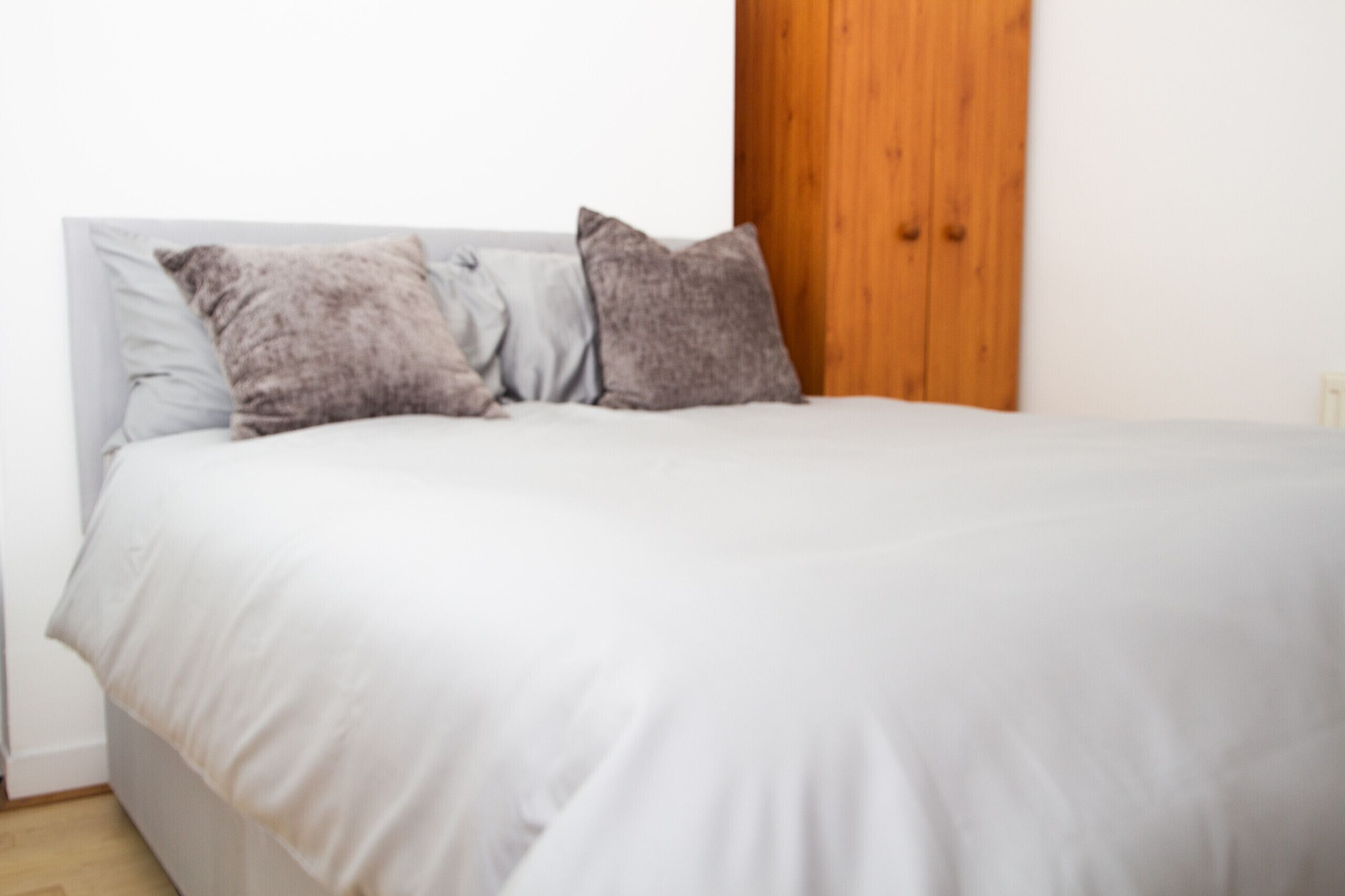 2 chambres, fer et planche à repasser, Wi-Fi gratuit, draps fournis