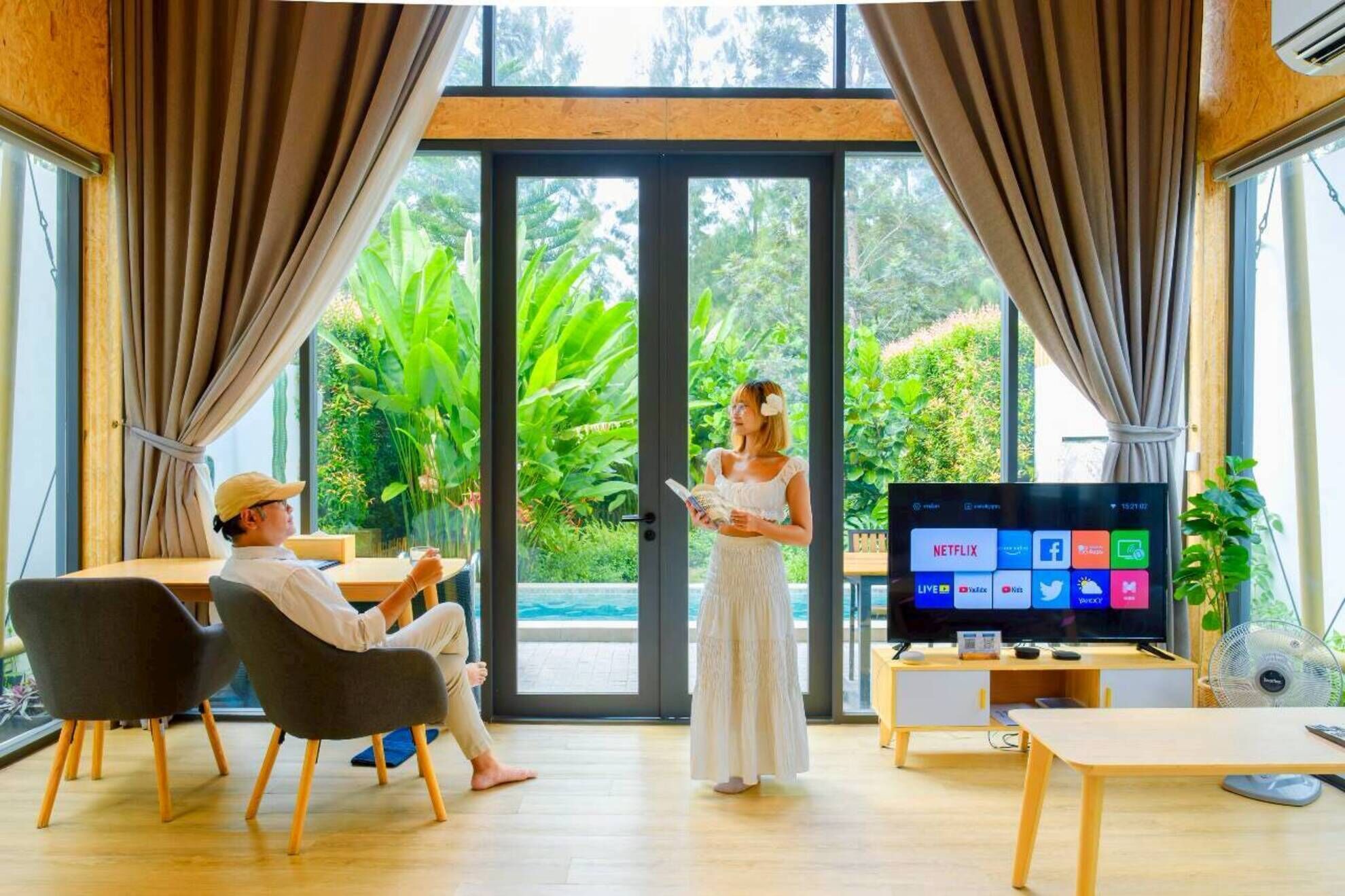 Exclusive Duplex | Premium bedding, down duvets, in-room safe, blackout curtains