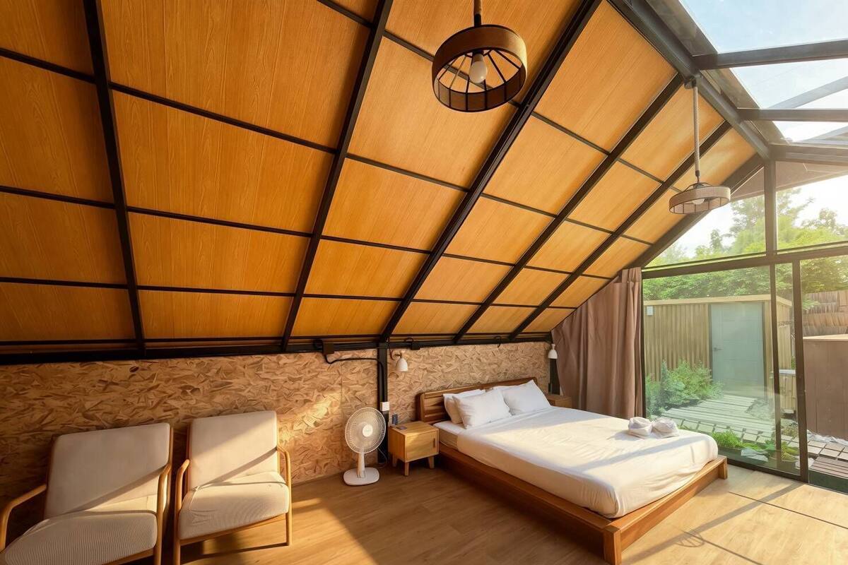 Gemini Glamp Onsen | Premium bedding, down duvets, in-room safe, blackout curtains