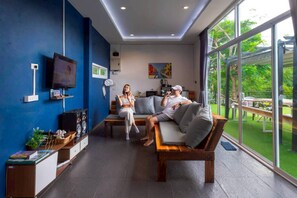 Modern Italian Pool Villa 4 | Living area