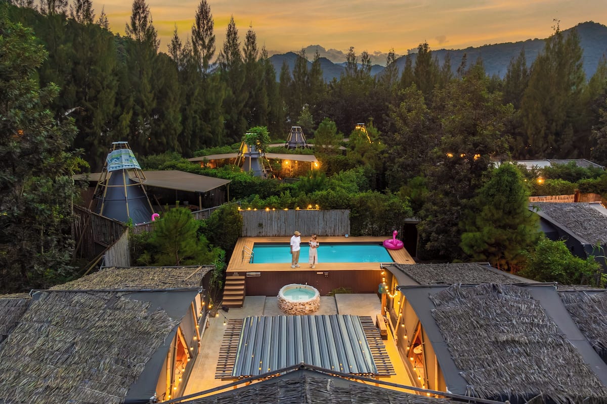 Giant Cabin Glamp Onsen | View from room
