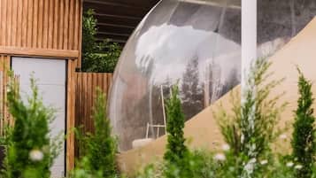 Meteo Bubble Glamp | Living area | Flat-screen TV
