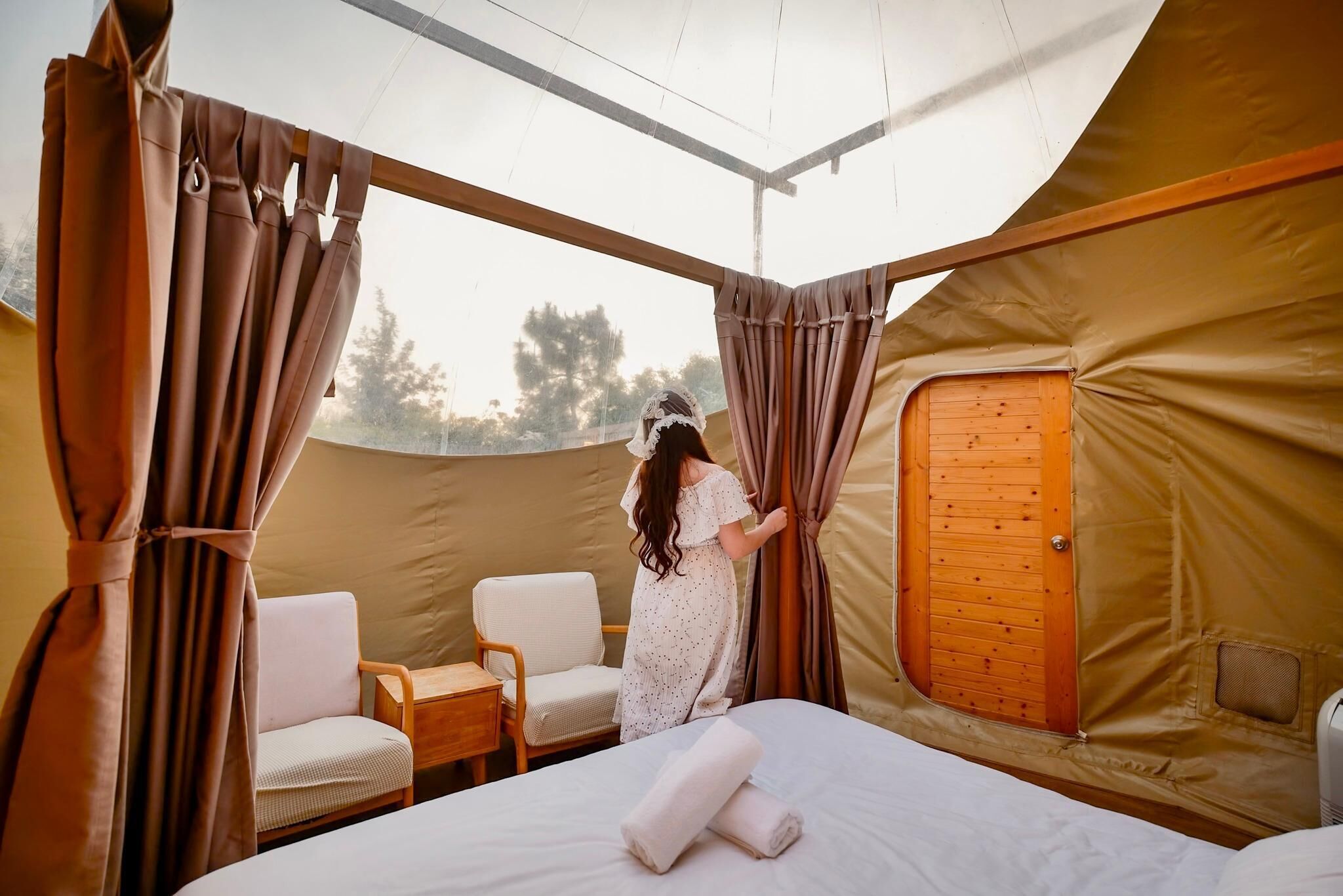 Gemini Glamp | Sengetøy av topp kvalitet, dundyner, safe på rommet og blendingsgardiner