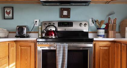 Cozy Countryside Farmhouse In Leelanau