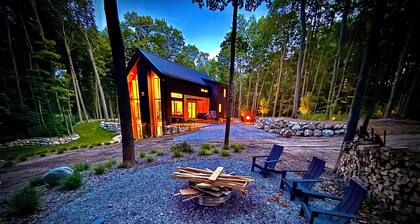 Nordhaus --- Shanty Creek --- Entire Home in Bellaire --- Ski.Boat.Golf.Relax