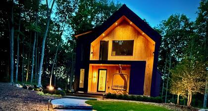 Nordhaus --- Shanty Creek --- Entire Home in Bellaire --- Ski.Boat.Golf.Relax